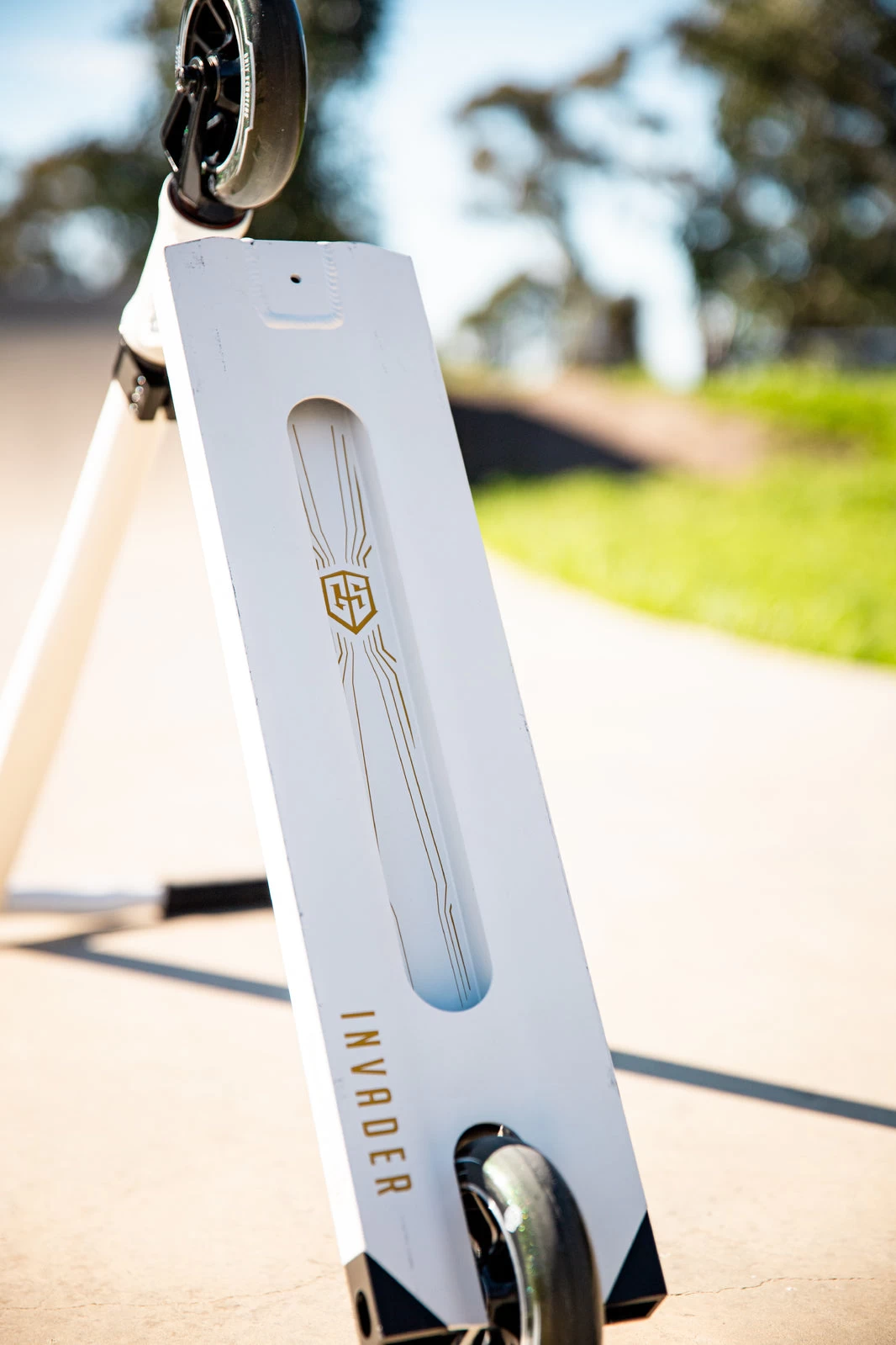 Grit INVADER Complete Scooter - Image 8