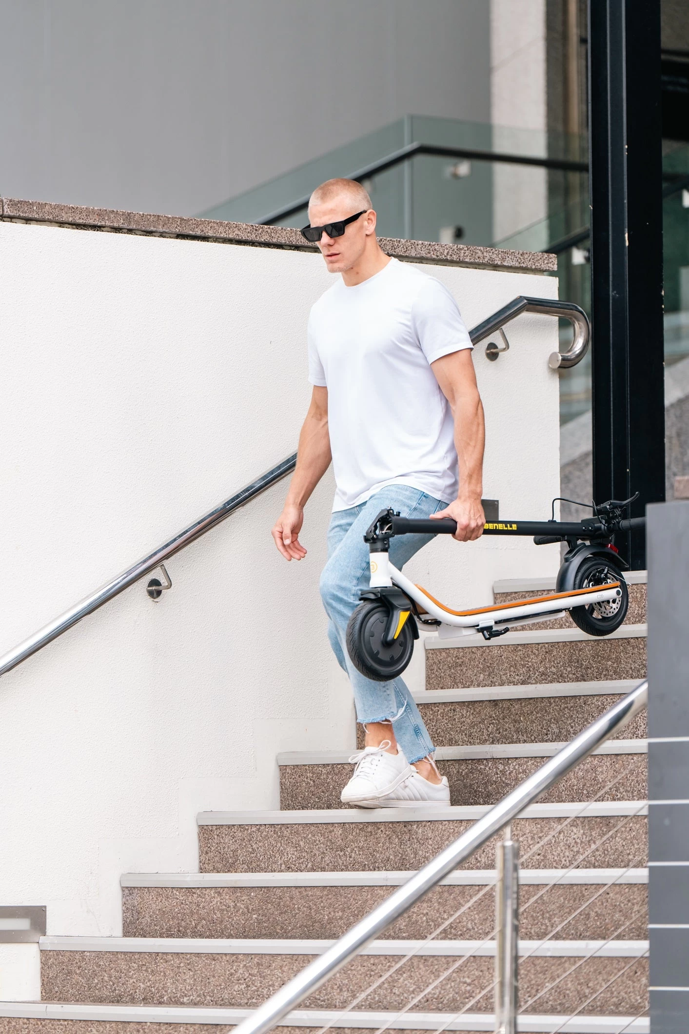 Benelle C20 Electric Scooter - Image 15