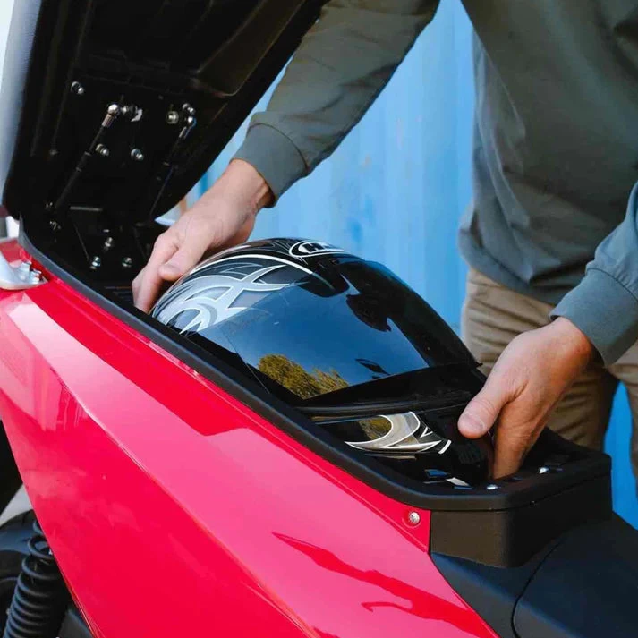 Benzina Zero Sport Electric Moped - Image 10